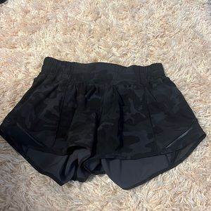 Camo hotty hot shorts 2.5